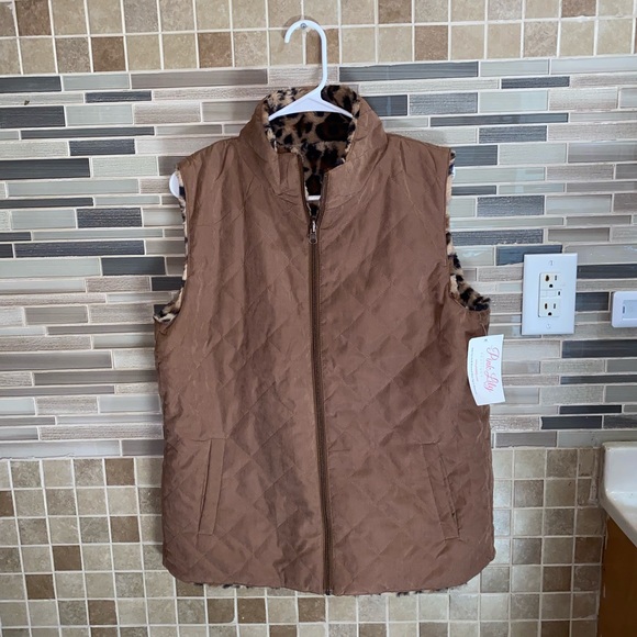 SOLD NWT Pink Lily Reversible Leopard Vest - Picture 4 of 6